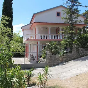  Vendégház House